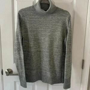 J Crew Mercantile Gray Turtleneck sweater